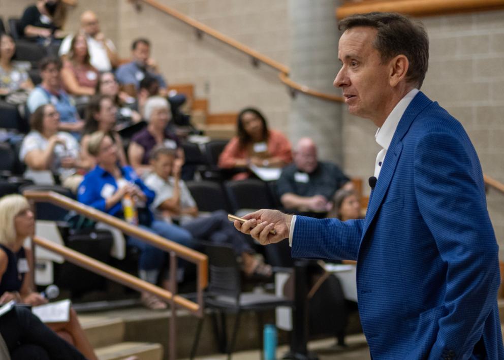 Peter Felten speaking during Teaching Summit keynote.